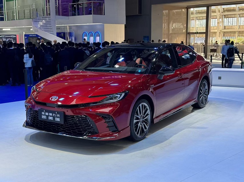 Вибір репутації на ринку седанів